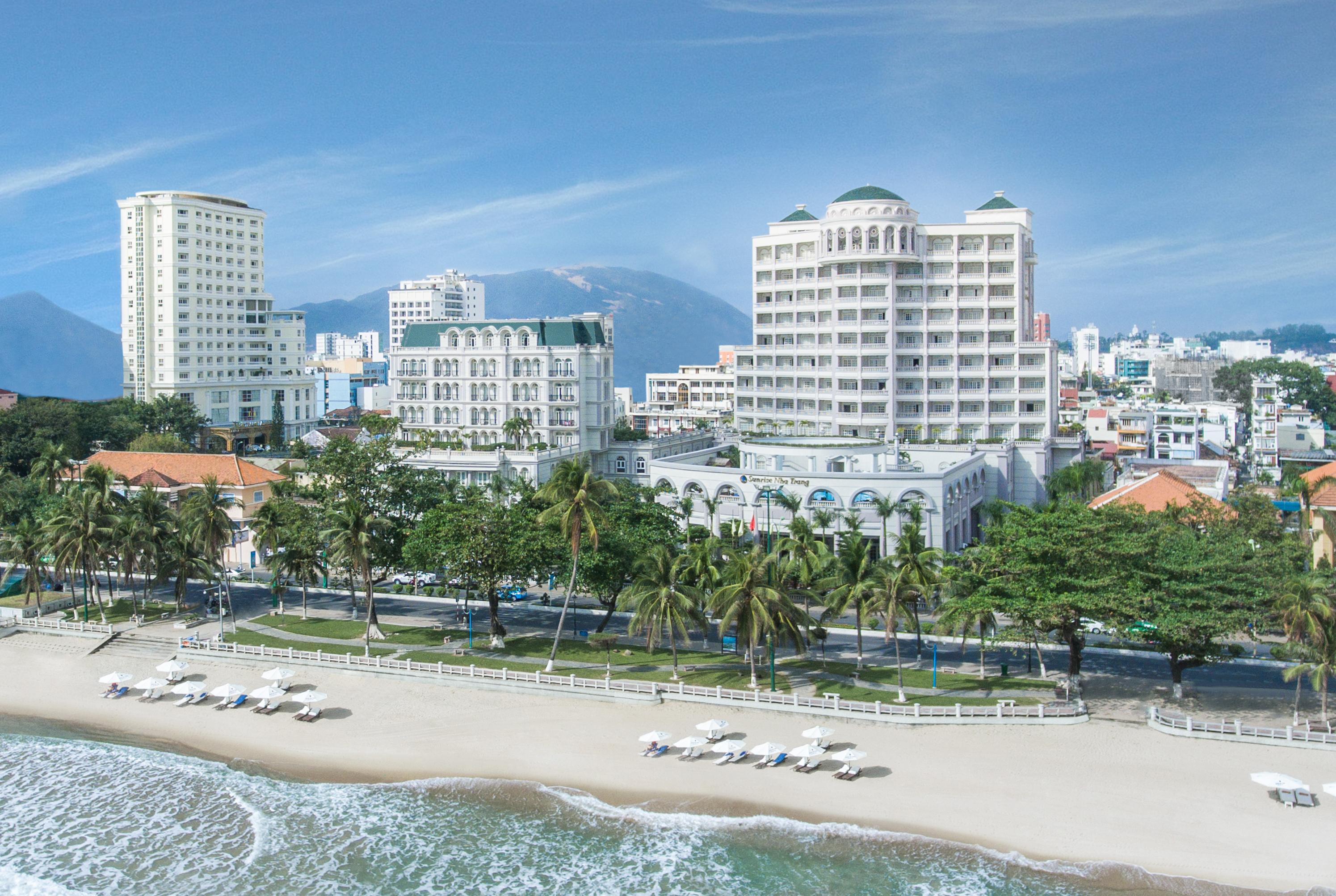 Sunrise Nha Trang Beach Hotel & Spa Exterior photo